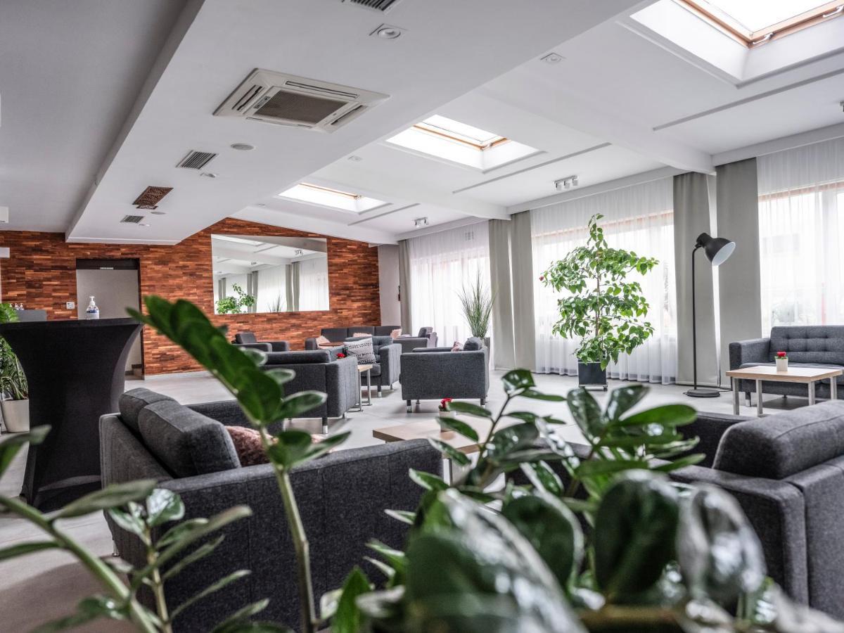 Hotel Europa スタラホビツェ エクステリア 写真