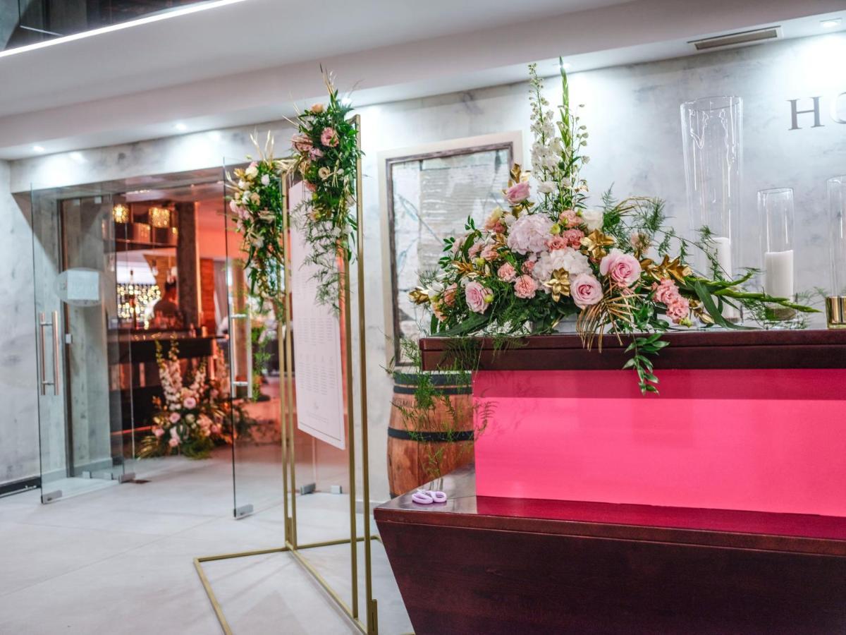 Hotel Europa スタラホビツェ エクステリア 写真